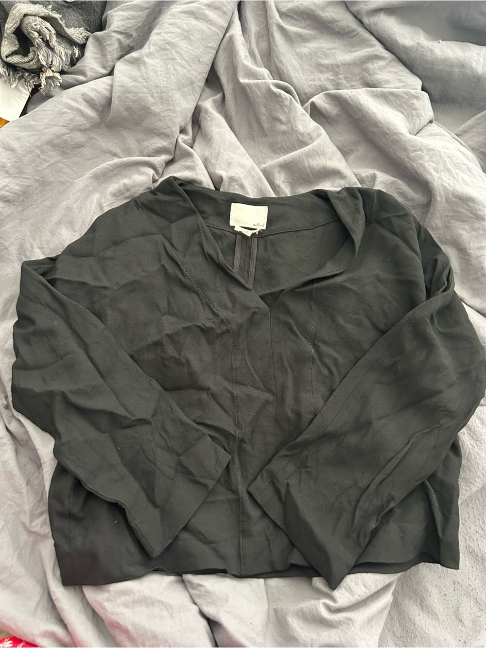 Wilfred Black V-Neck Relaxed Long Sleeve Top
